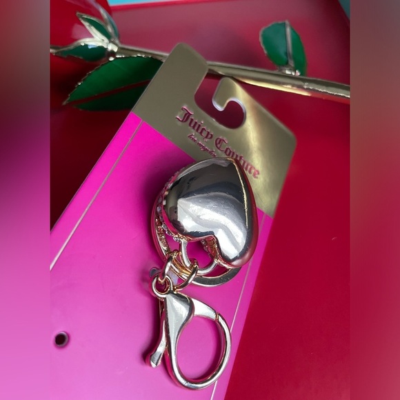 Juicy Couture Keychain,Juicy Couture Gold Heart Keychain. - Picture 5 of 7